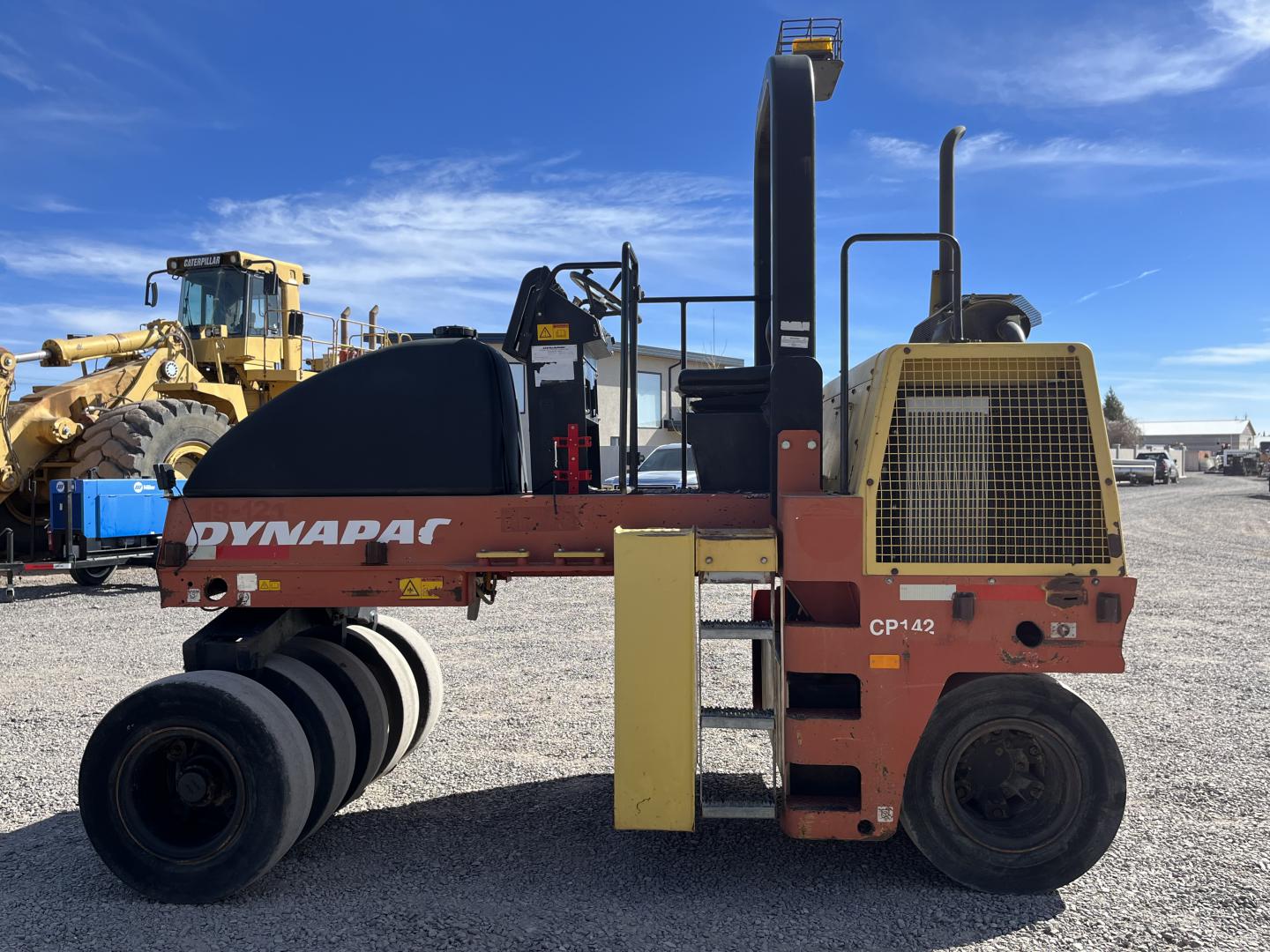 ./imagenes/INVOICE/2019/17352/COMPACTADOR NEUMATICO DYNAPAC CP142 (14).JPG